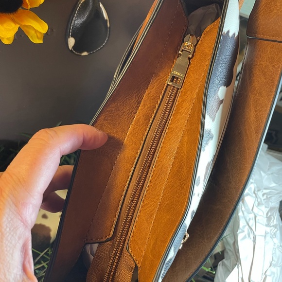 Last one‼️ Faux Fur Saddle guitar strap handbag - zipper closure - Picture 10 of 11